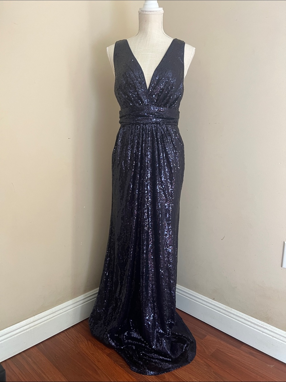 Maniju Women’s Elegant Navy Blue Sequin V-Neck Evening Gown Dress Size: M